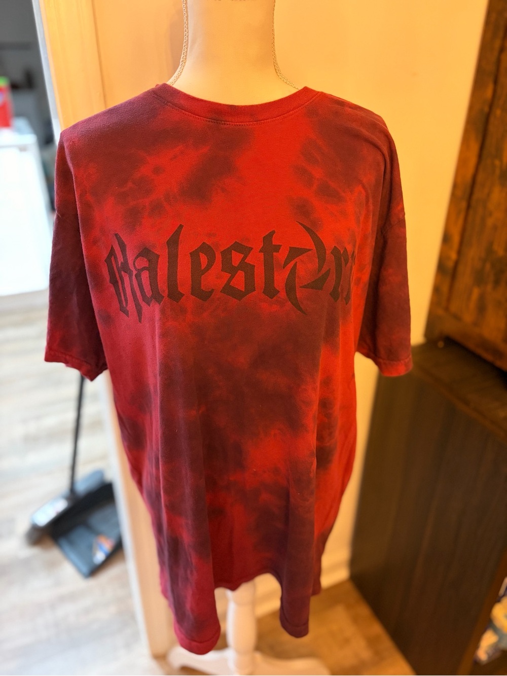 Red and Black halestorm band tee